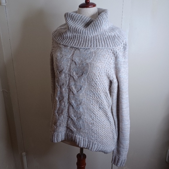 Women's ELLE Sweater. Size Large. Color Oatmeal. - Picture 7 of 16